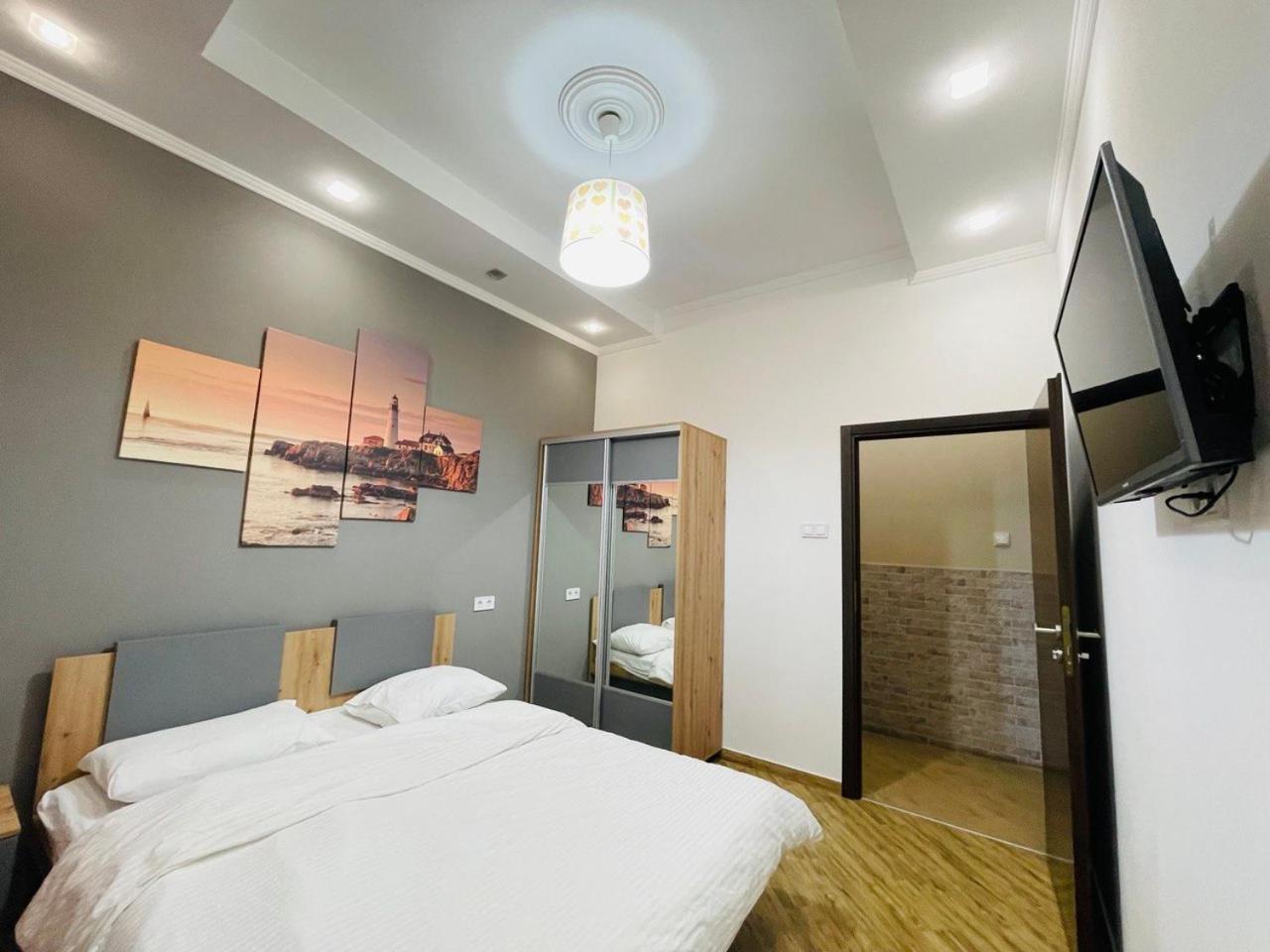 Apartment For Rent In The City Center Of Kharkiv K18 Elinaflats Carcóvia Exterior foto