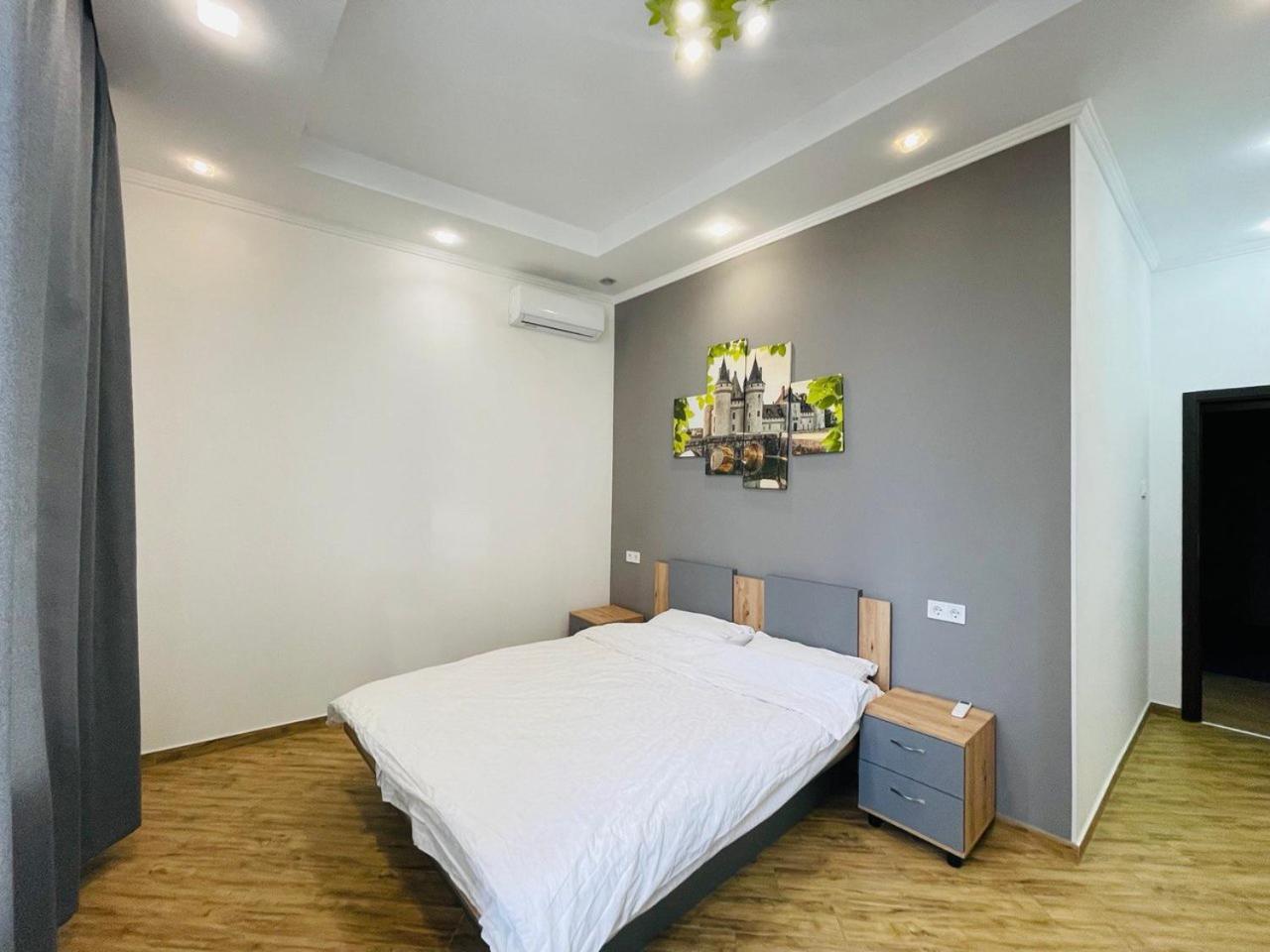 Apartment For Rent In The City Center Of Kharkiv K18 Elinaflats Carcóvia Exterior foto