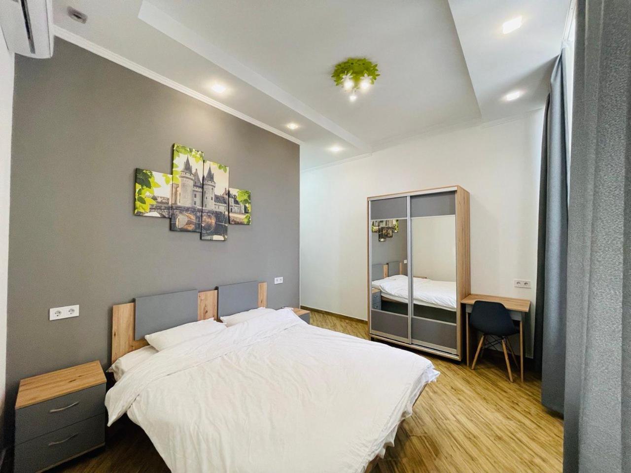Apartment For Rent In The City Center Of Kharkiv K18 Elinaflats Carcóvia Exterior foto